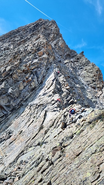 <p>Der Rückweg: Hier freut sich, wer zwei Halbseile zum <strong>schnelleren Abseilen</strong> im Gepäck hat.</p>