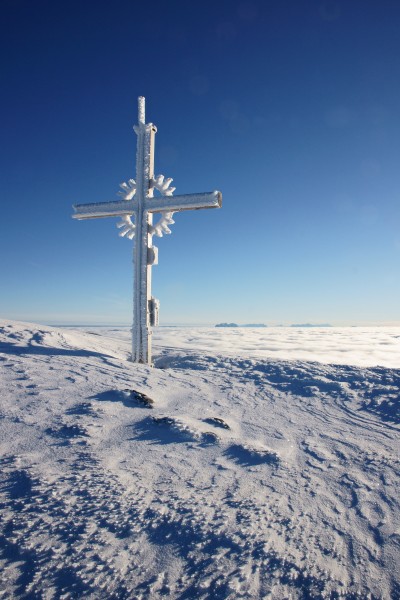 Gipfelkreuz  am Wolkenstrand