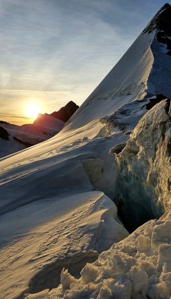 Sonnenaufgang am Gletscher