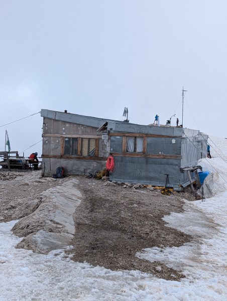 Reduktion auf das Wesentliche - Rifugio Capanna Punta Penia