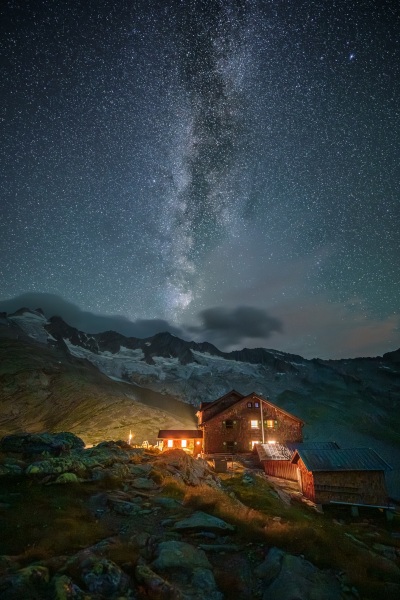 Zittauerhütte unter Sternenhimmel