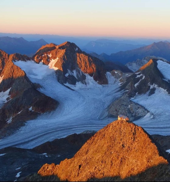 Becherhaus 3195 m. höchste Schutzhütte Südtirols