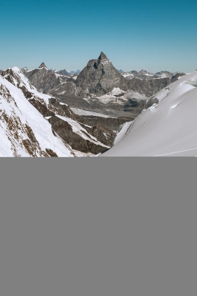 Seilschaft vor dem Matterhorn