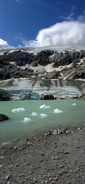 Kleine Kunstwerke vorm Rettenbachgletscher