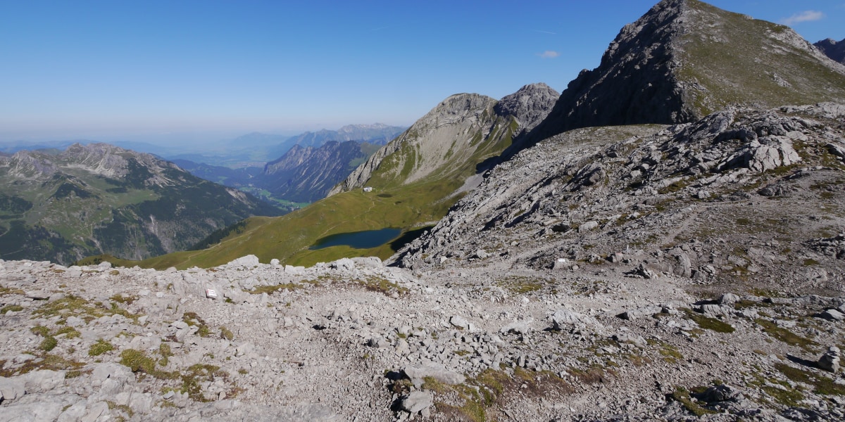 Der Rappensee, die Rappenseehütte und der Rappenseekopf