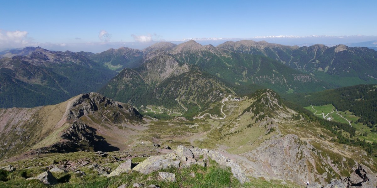 Blick vom Gipfel des Monte Ziolera nach Südwesten