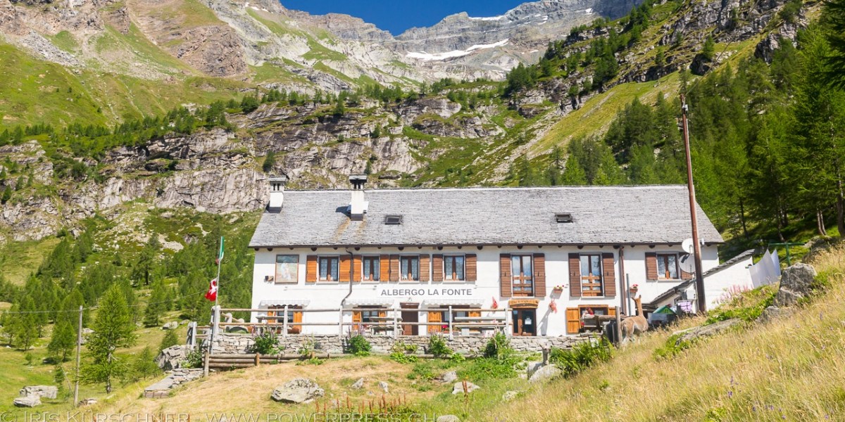 Toplage: das Albergo La Fonte auf der Alpe Veglia.