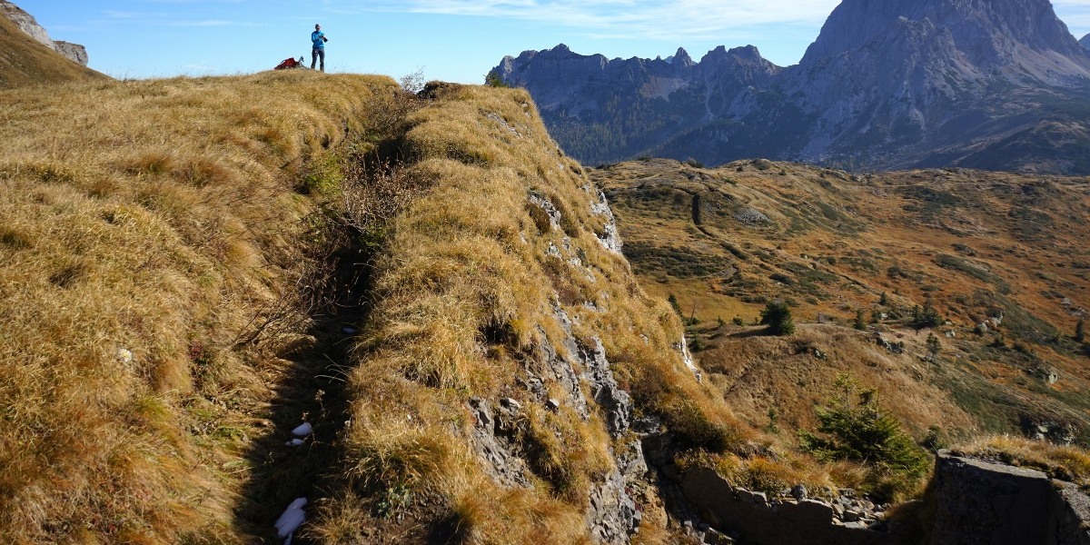 Schützengraben aus dem Ersten Weltkrieg auf dem Gipfels des Lanzenkopfs (Cima di Lanza)