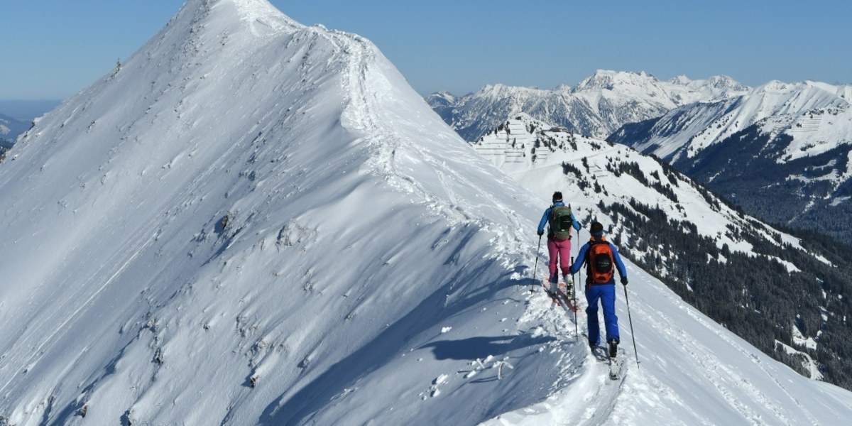 Aufpassen heißt es am kurzen, aber recht schmalen Gipfelgrat zur Güntlespitze.