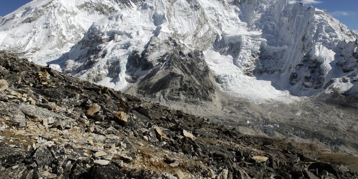 Everest: Wie hoch ist er wirklich?