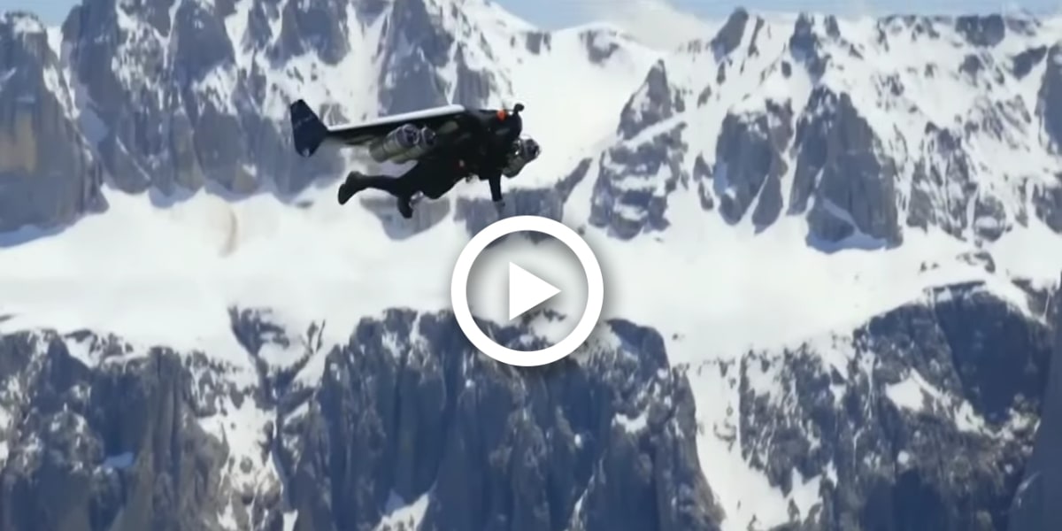 Video: Jetman rast über die Dolomiten
