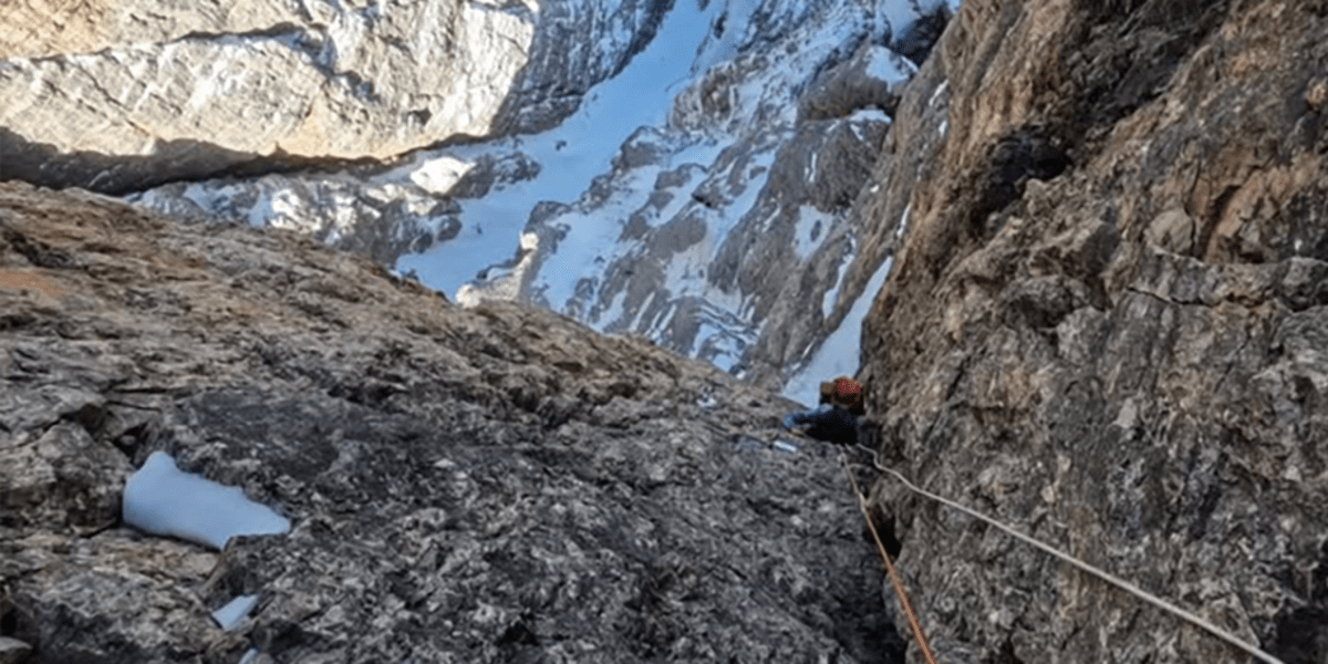 Dolomiten-Premiere: Alpinistenduo gelingt vollständige Winter-Überschreitung der Drei Zinnen