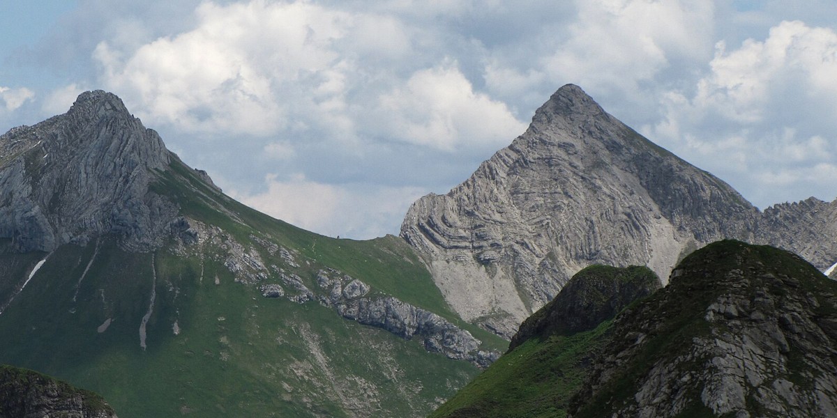 Glasfelderkopf und Kesselspitze von Westen gesehen.