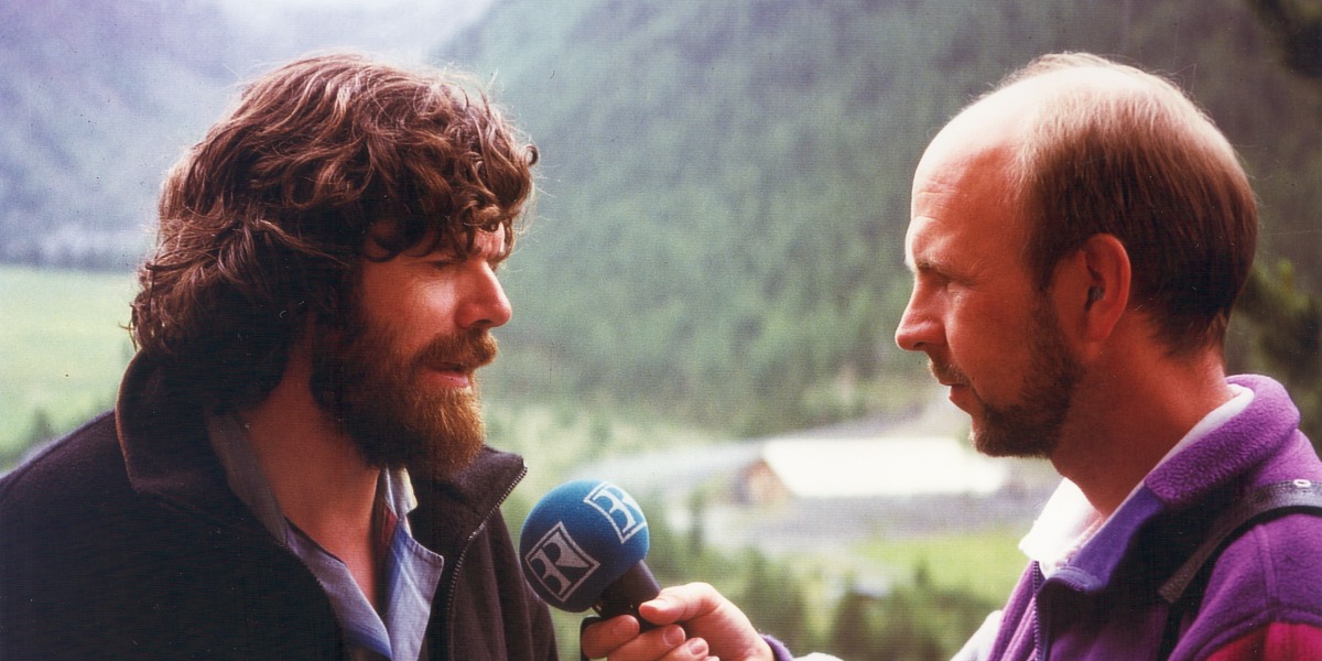 Historisch: Ernst Vogt interviewt Reinhold Messner für das&nbsp;"Rucksackradio".&nbsp;