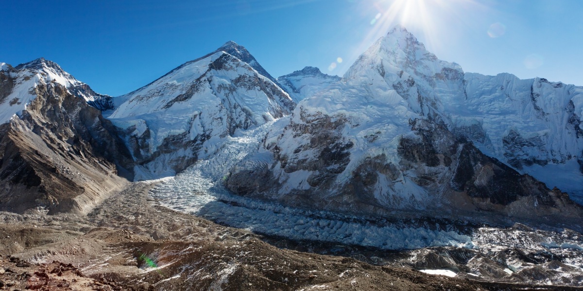 Fritz Luchsinger und Ernst Reiss konnten am 18. Mai 1956 mit dem Lhotse erstmals den vierthöchsten Berg der Erde besteigen.