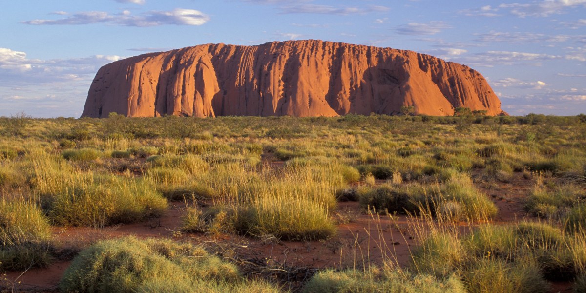 Eine der größten Touristenattraktionen in Australien: Der Uluru