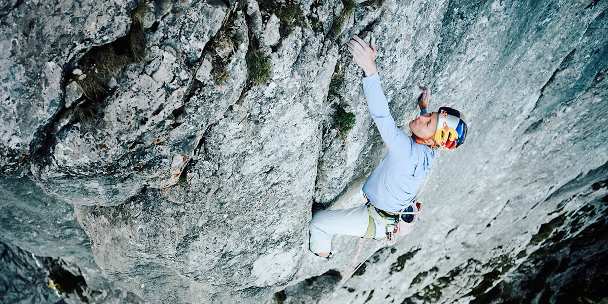 Alpine Trilogie geknackt: Lara Neumeier klettert "Des Kaisers neue Kleider"