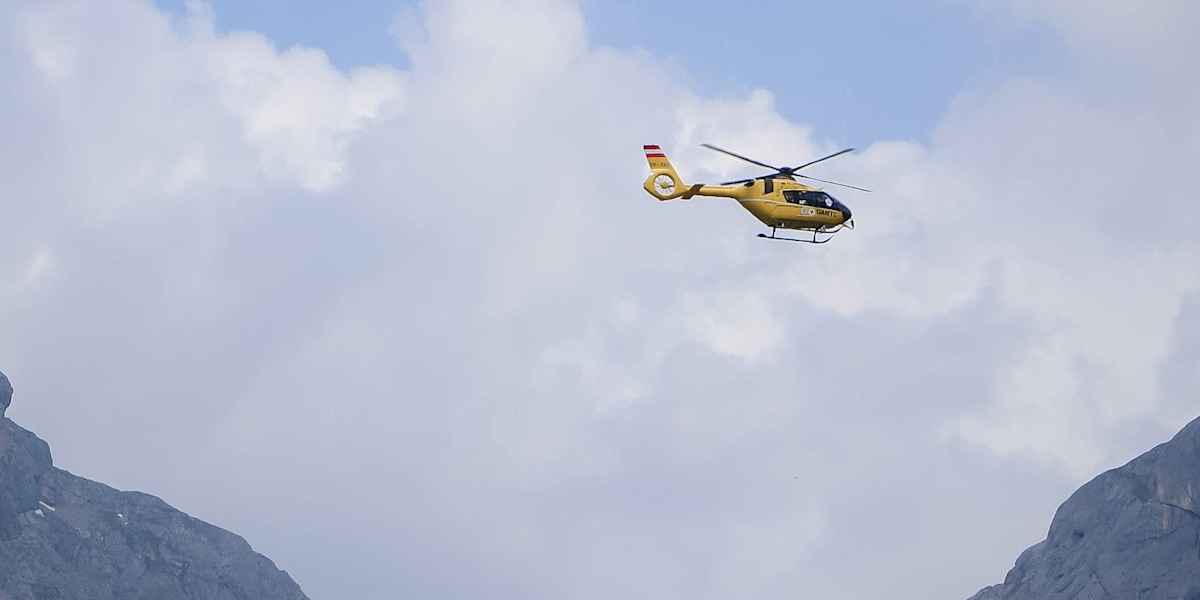 SYMBOLBILD. Geglückte Rettung am Geiskopf: Deutsches Wanderpaar rutscht auf Schneefeld 40 Meter ab