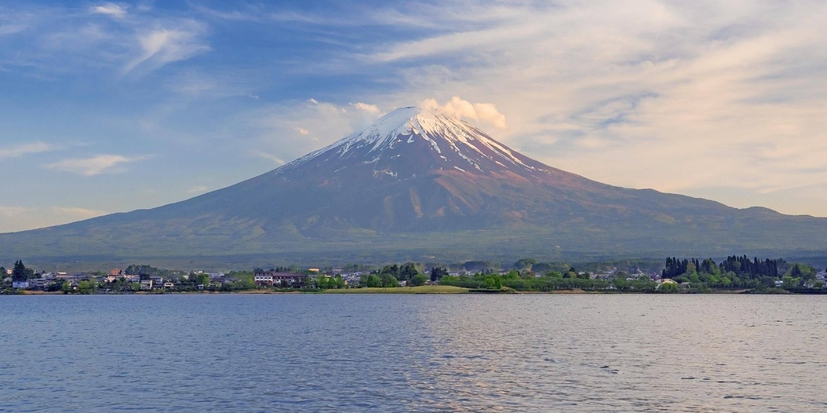 Massen am Fuji: Besucherlimit und Besteigungsgebühr geplant