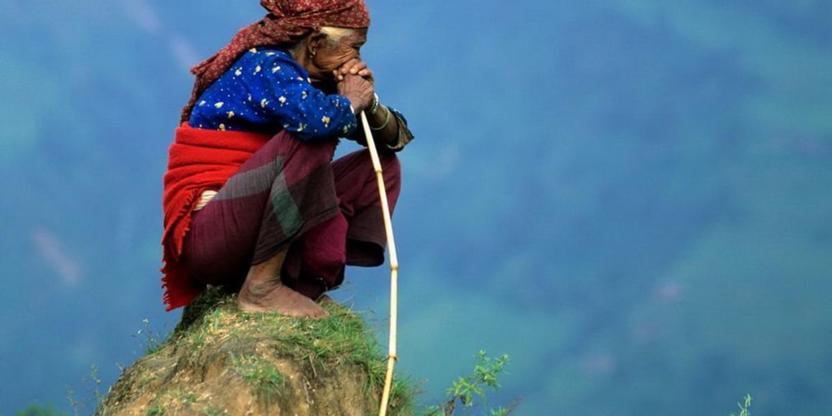 Nepalhilfe Aachen - Kalender 2016. Frau im Langtang Himal.