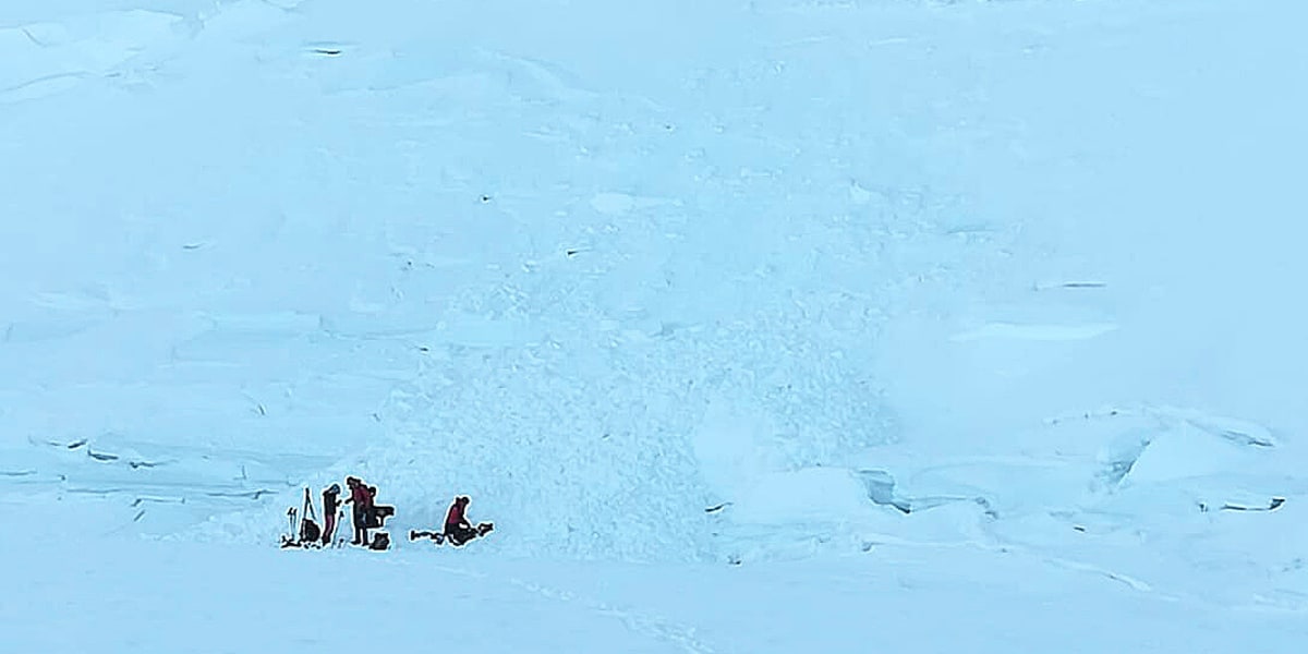 Tödlicher Lawinenabgang im Kühtai: Snowboarder ohne LVS verschüttet (Symbolbild)