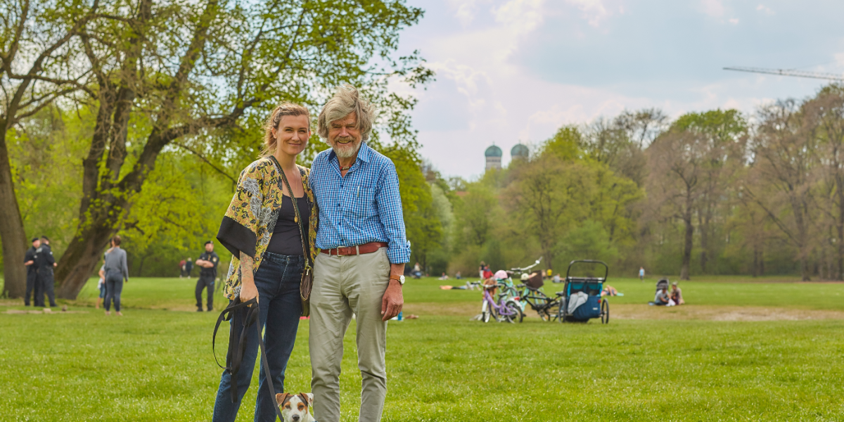 Reinhold Messner heiratet seine Lebensgefährtin Diane Schumacher. 