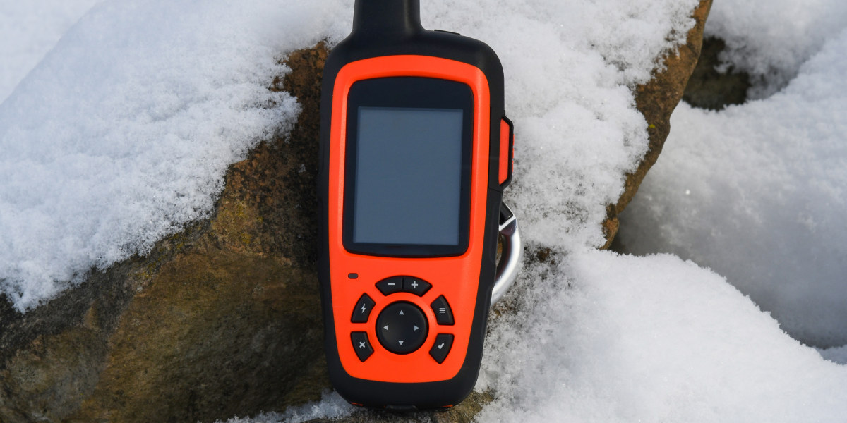 Welche Notruf-Optionen gibt es, wenn ich alleine fernab der Zivilisation wandere?