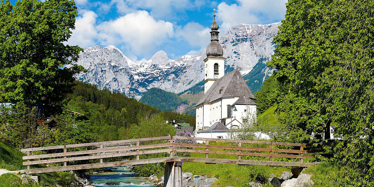 Blick auf die Kirche von Ramsau. 