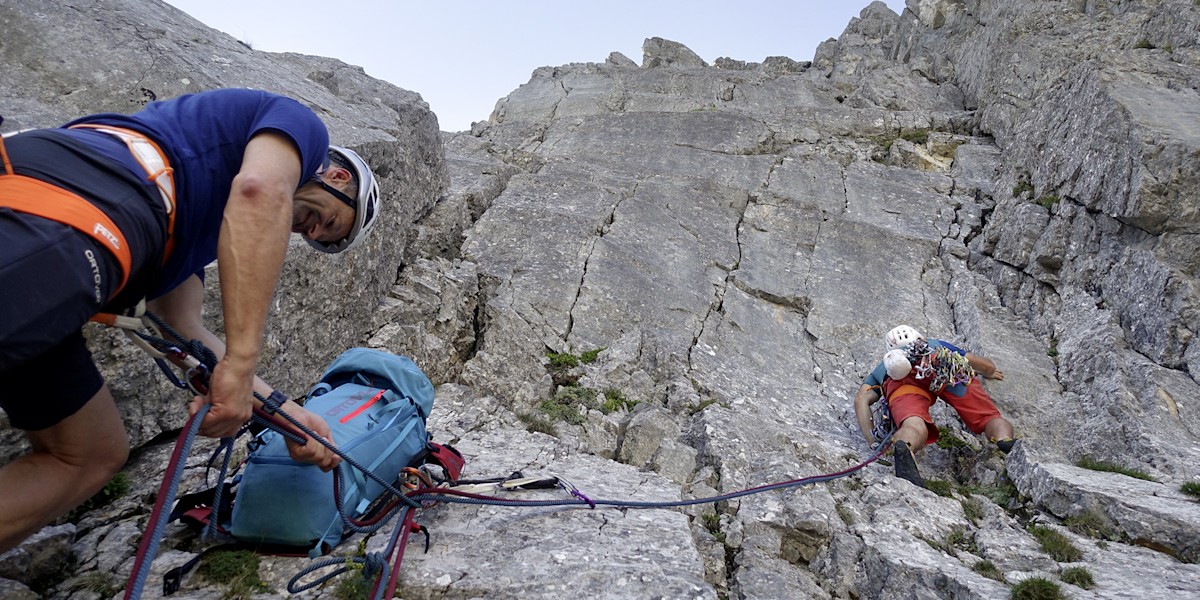 Im alpinen Gelände ist ein flüssiger Standplatzablauf wichtig.