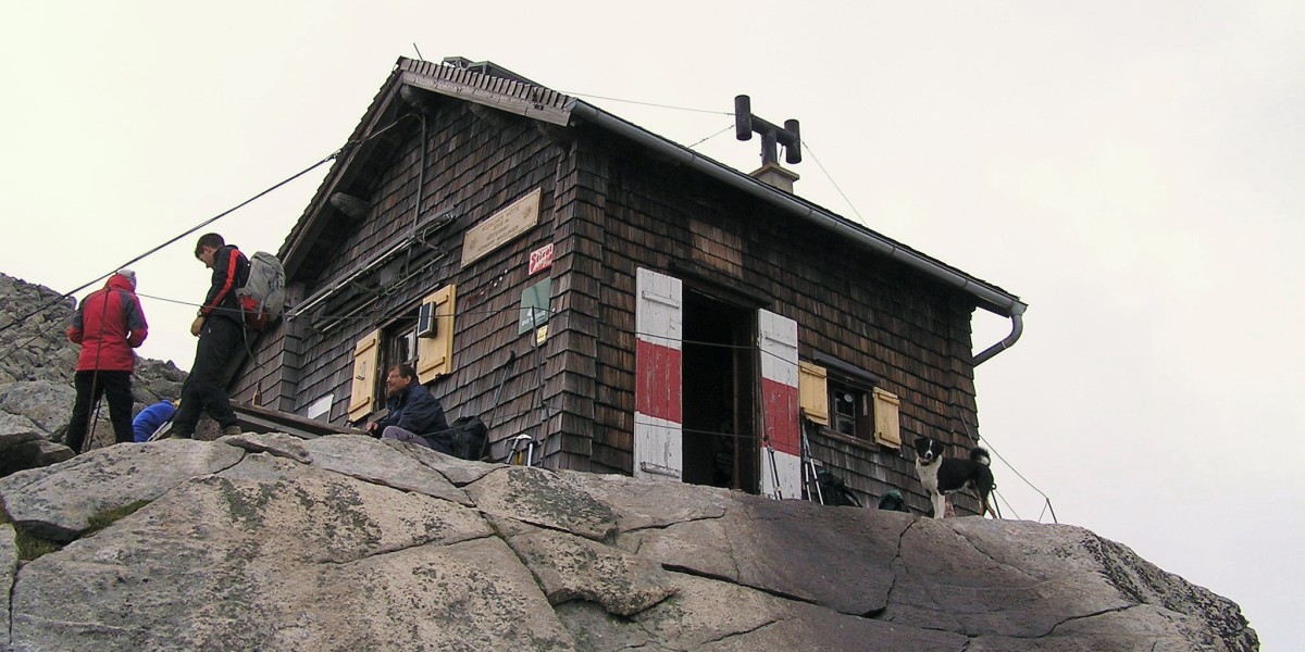 Die Rojacher Hütte im Rauriser Tal ist die kleinste bewirtschaftete Hütte der Alpen. 