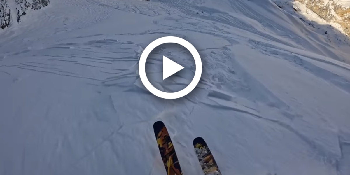 Video: Schweizer Freerider entkommt knapp einer Lawine