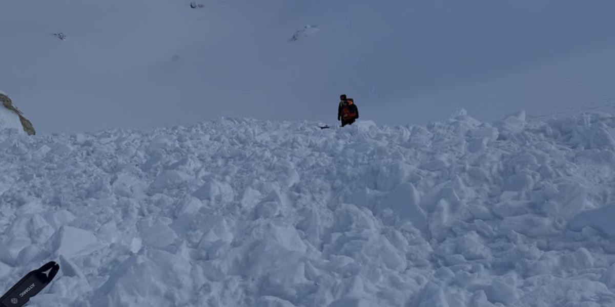 300 Meter mitgerissen: Skitourengeher schwerstverletzt