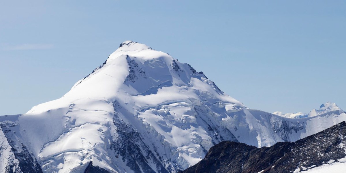 Deutscher Tourengeher am Aletschhorn in Lawine verunglückt