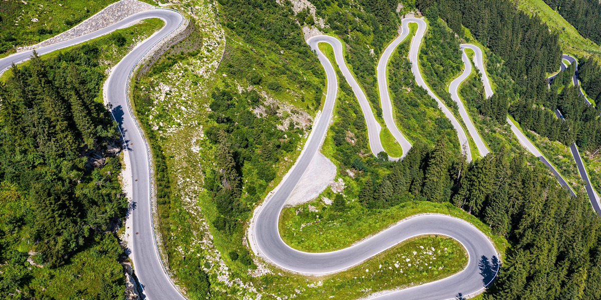 Die Silvretta-Hochalpenstraße ist 22 Kilometer lang, der höchste Punkt liegt auf 2.037 Metern.
