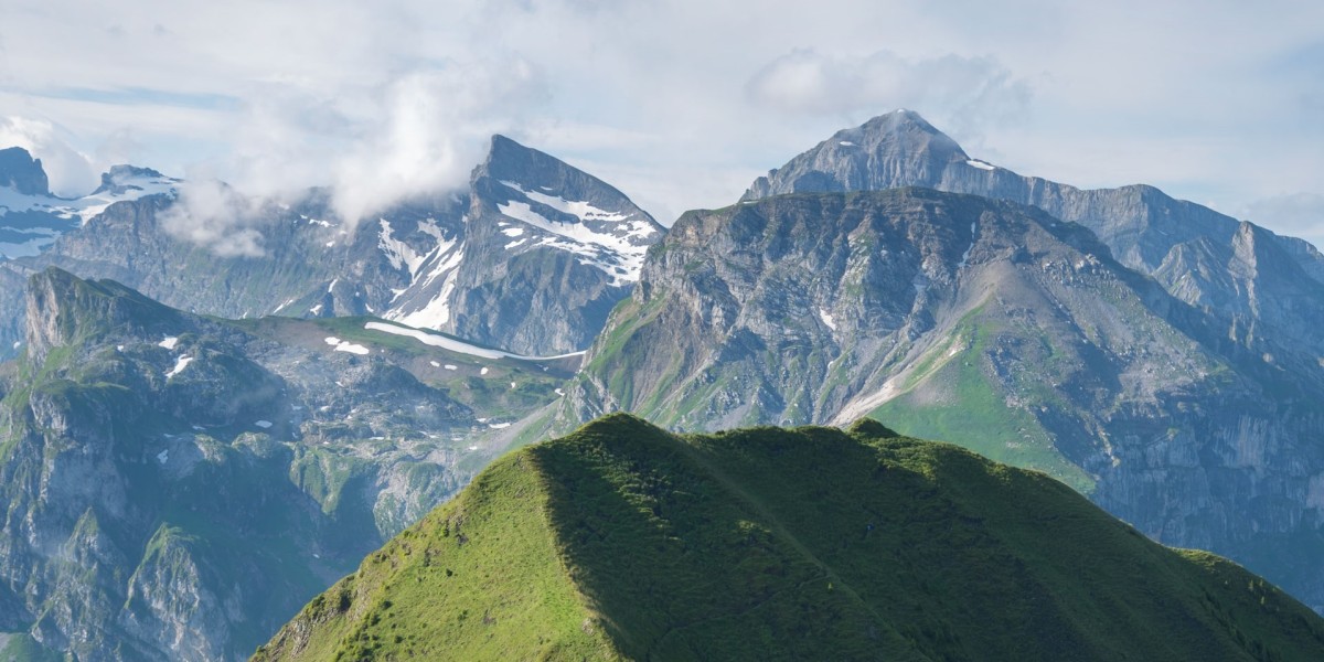 Engelberger Tal: Familientour mit Blick auf Eiger und Vierwaldstätter See.