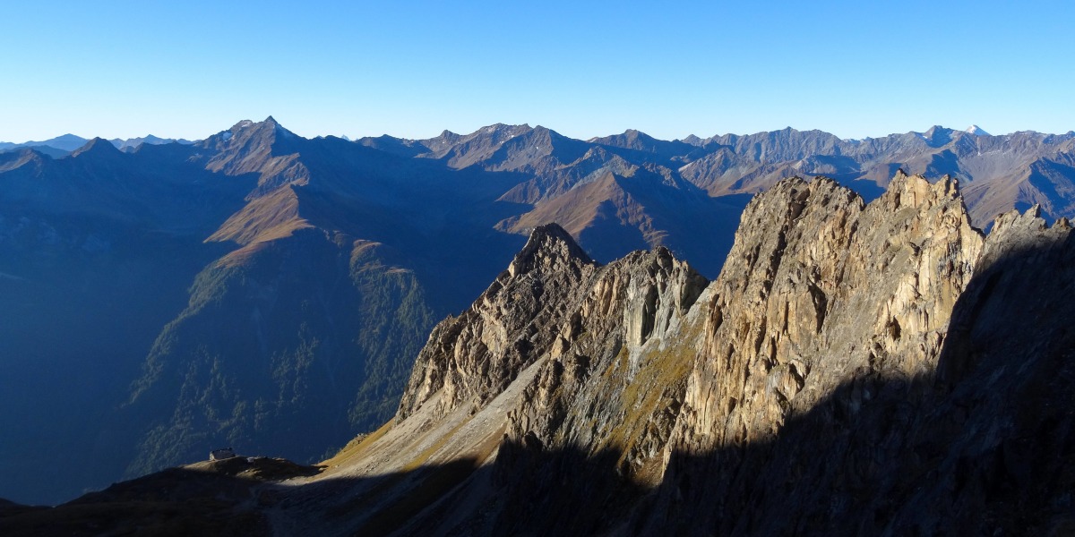 300-Meter-Sturz im Klettersteig: Bergsteigerin schwer verletzt (Symbolbild).