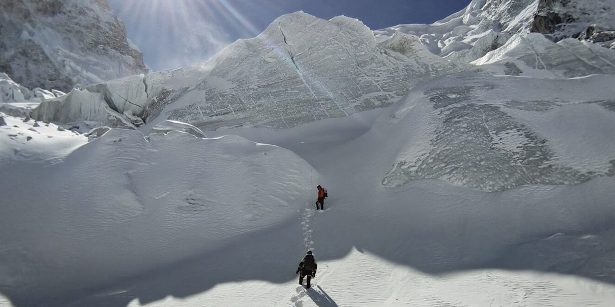 Sherpas im Khumbu Eisbruch am Mount Everest