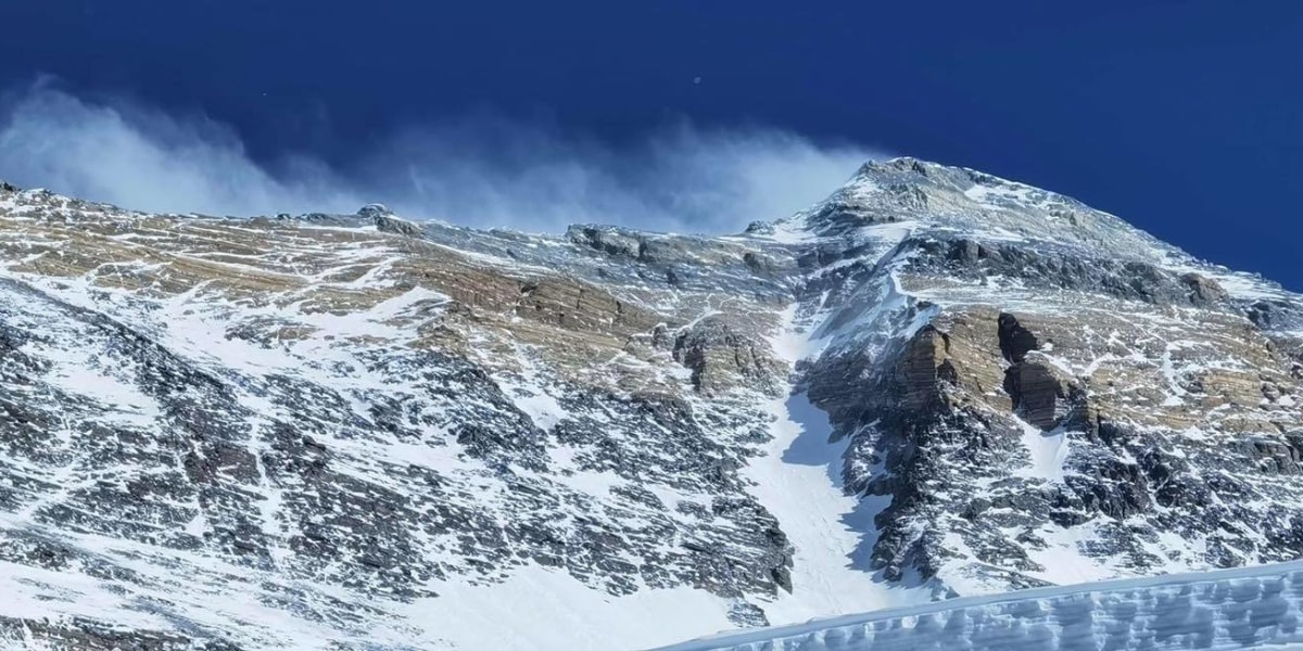 Everest: Erster Gipfelerfolg im Frühjahr