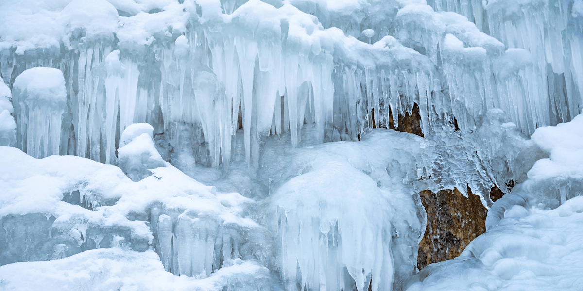  Besonders in wechselhaften Wetterbedingungenn kann die Stabilität des Eises stark variieren (Symbolbild).