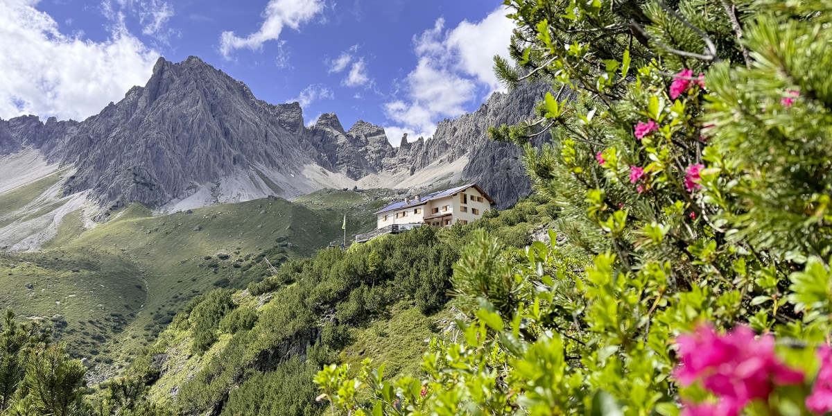 Hütte des Monats: Die Steinseehütte im Lechtal