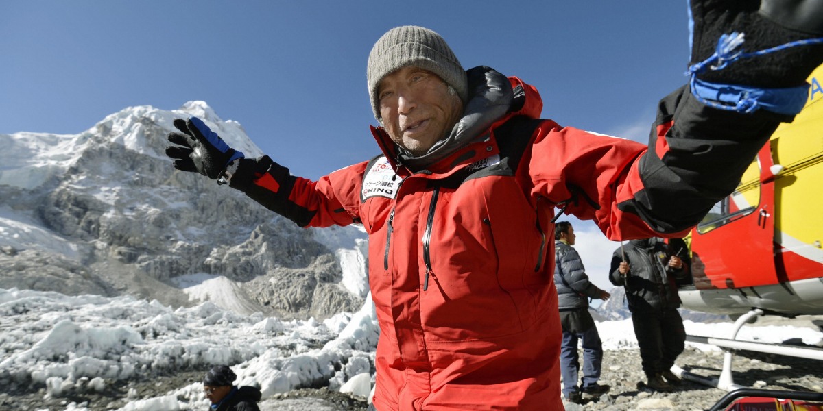 Everest: Yuichiro Miura knackt Altersrekord