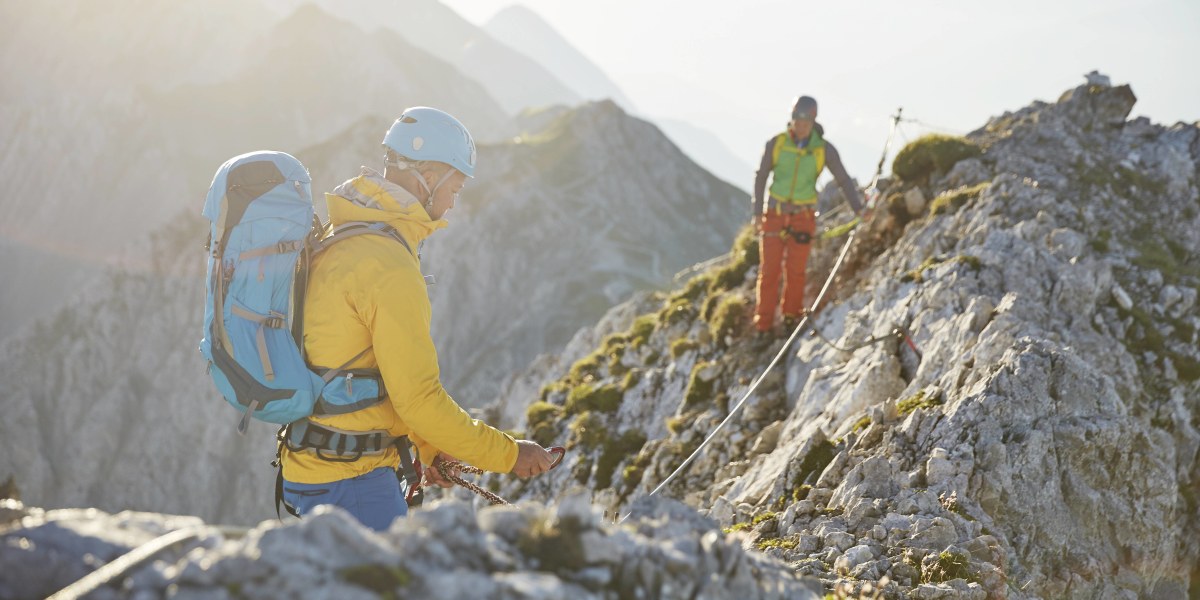 2017 trat eine neue Norm für Klettersteig-Sets in Kraft. Können die neuen Modelle von 2018 diese uneingeschränkt erfüllen? Unser Test zeigt es!