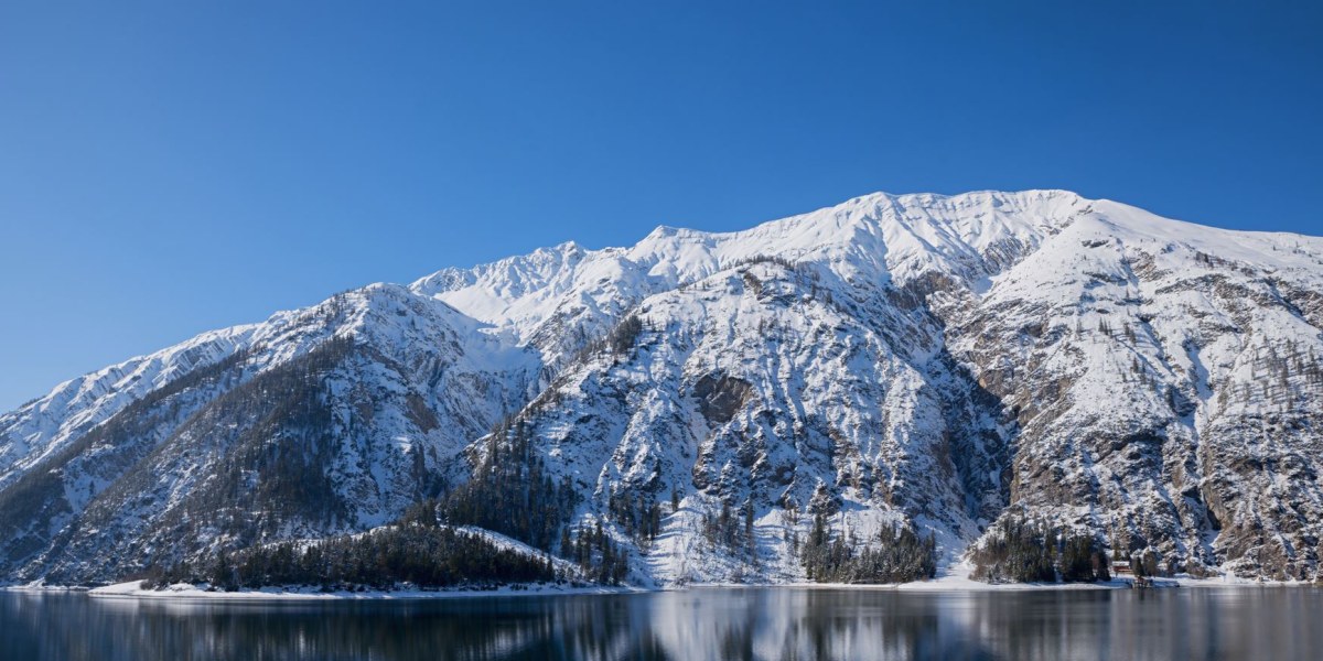 Symbolbild, das nicht die aktuellen Verhältnisse zeigt! Blick auf Seebergspitze am Achensee.