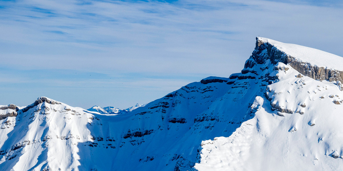 Lawine am Hohen Ifen: Vater und Sohn lösen Schneebrett aus&nbsp;(Symbolbild&nbsp;des&nbsp;Bergs)