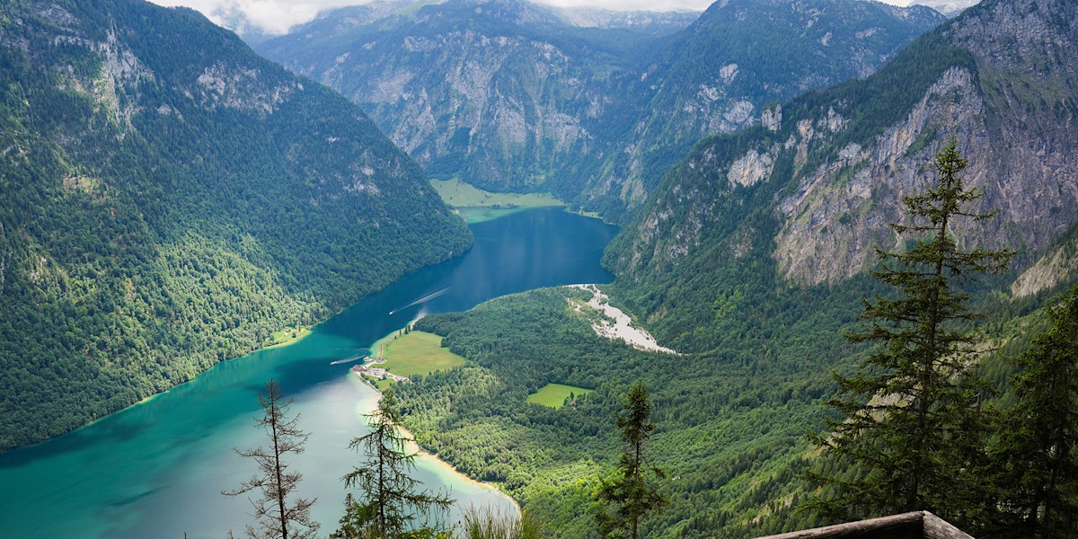 Aussicht von der Archenkanzel auf den Königsee. 