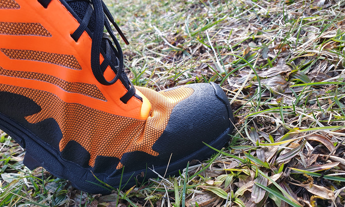 Test inov 8 X TALON G 235
