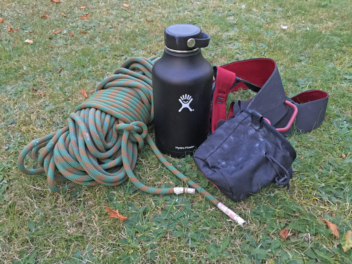 Hydro Flask 64 oz Growler Reviews - Trailspace