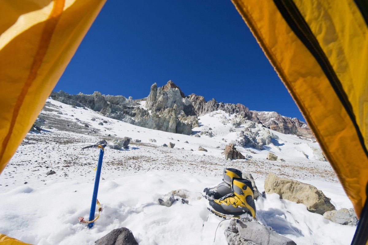 <p>Zelten mit Aussicht: Camp auf 6200 Metern mit Blick auf den Höchsten Südamerikas.</p>