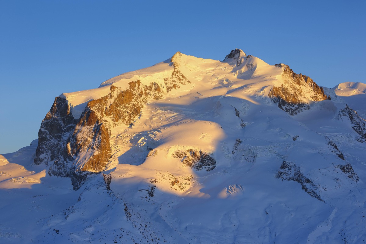 der höchste berg der schweiz