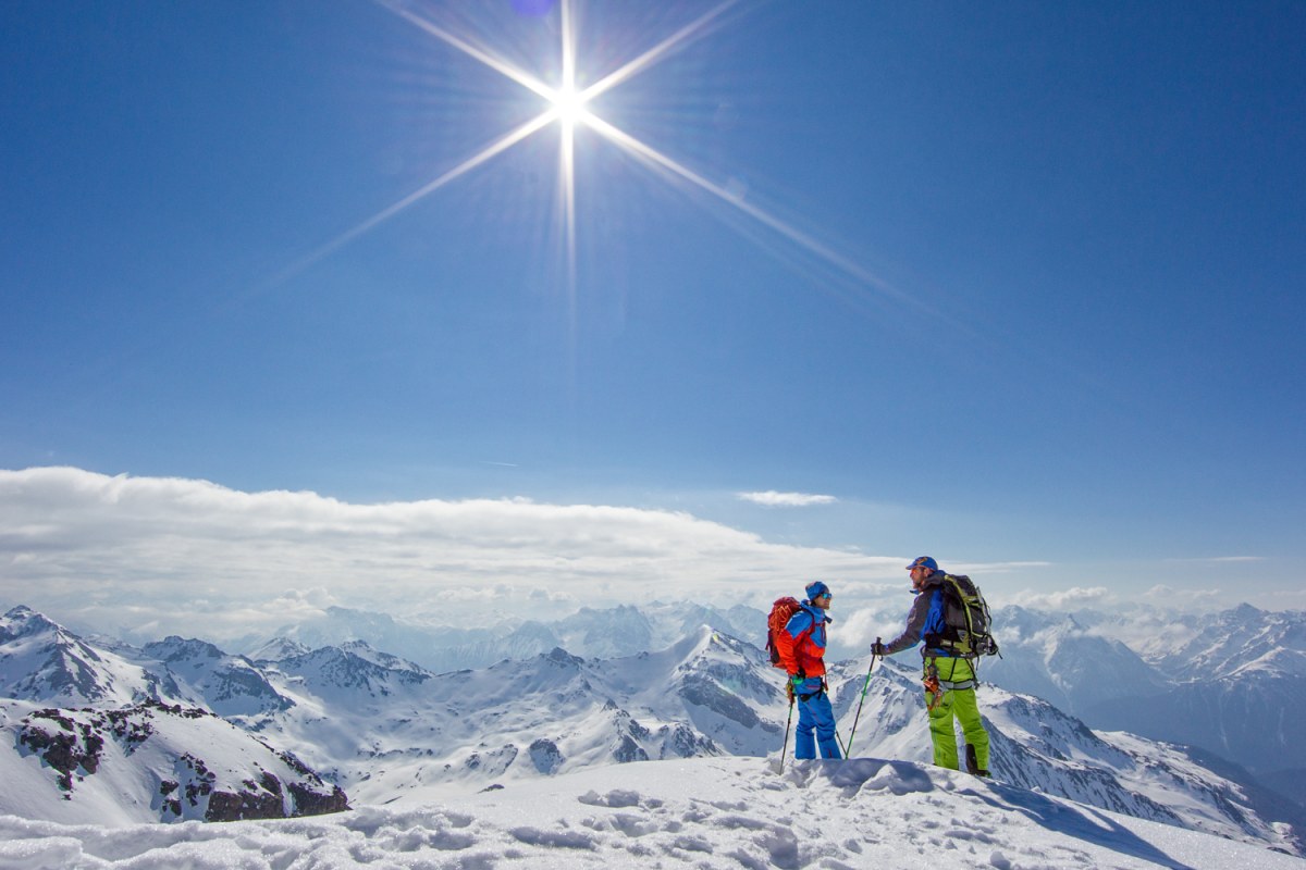 <p>Über allen Gipfeln ist Ruh’: Der Augstenberg bietet  360-Grad-Panoramablicke ins Engadin und in die nördliche Silvretta.  </p>